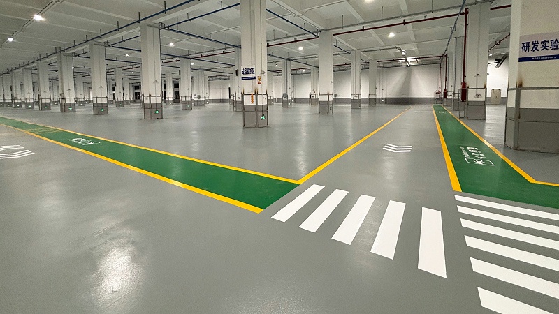 铝材车间地卫士超耐磨地坪漆及5s车间目视化管理完工图